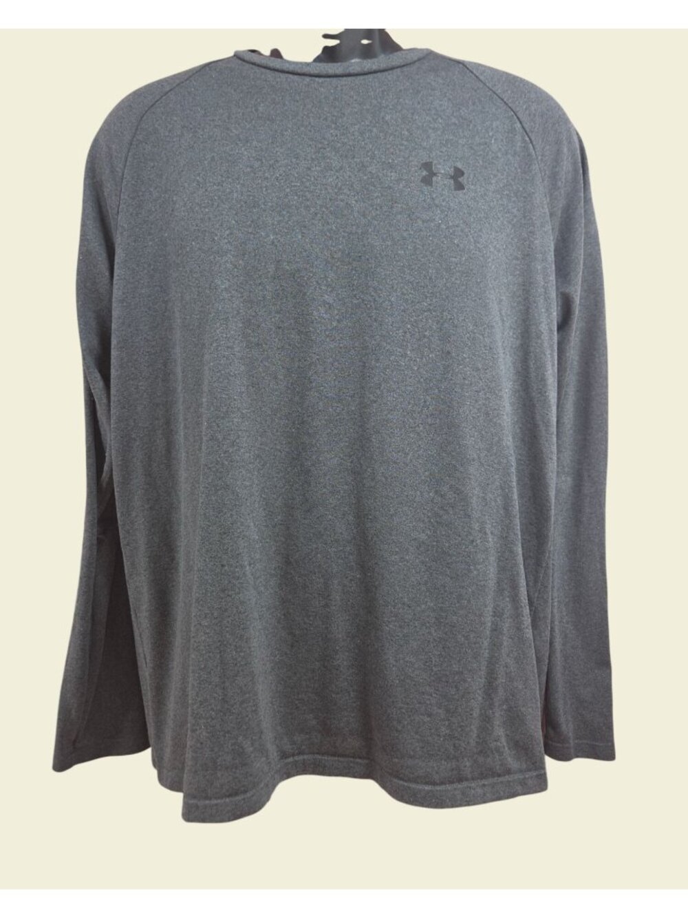 Under Armour Heatgear Long Sleeve T-Shirt Size Medium